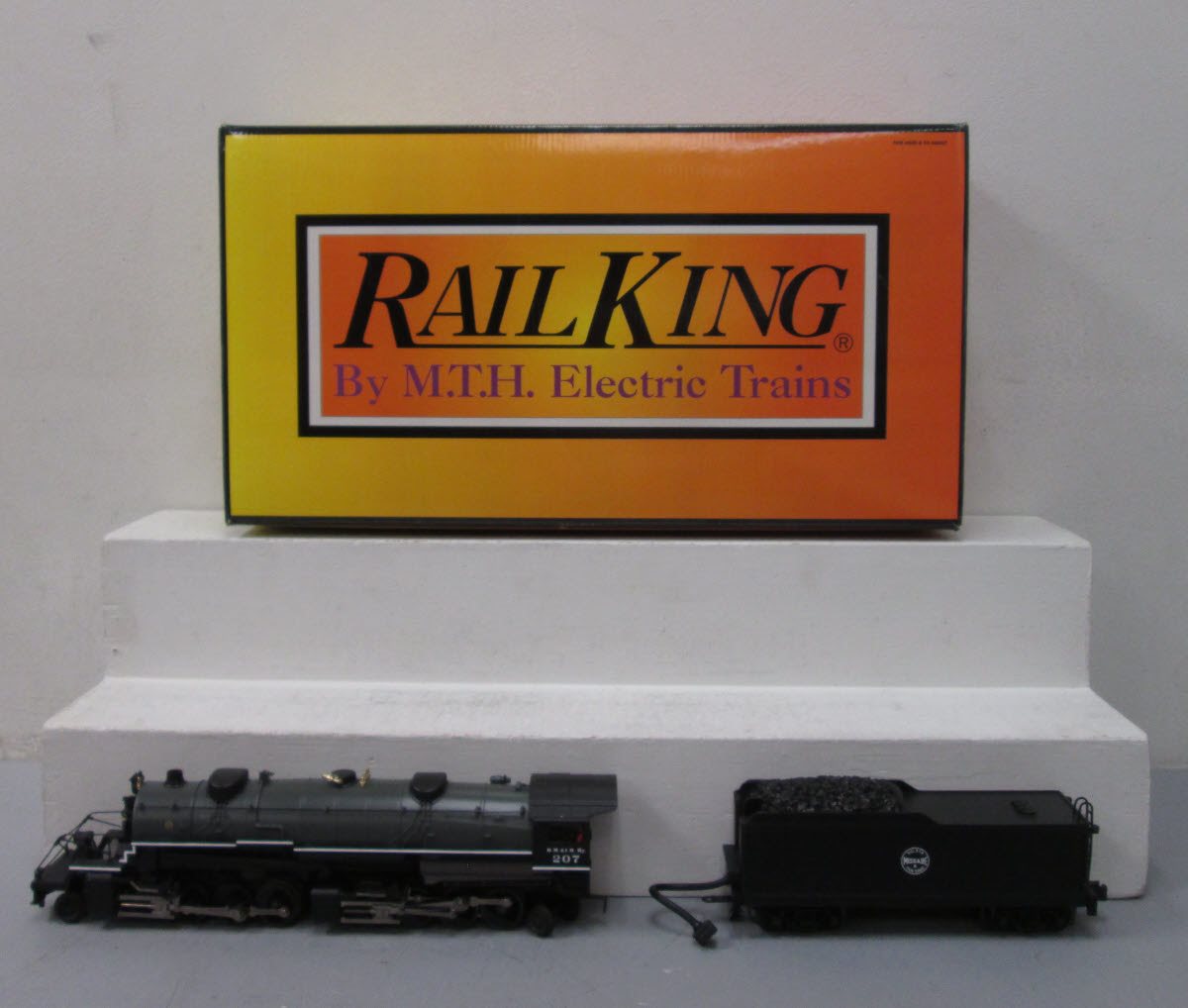MTH 30-1453-1 DM&IR 2-8-8-2 USRA Steam Locomotive w/PS2.0 #207