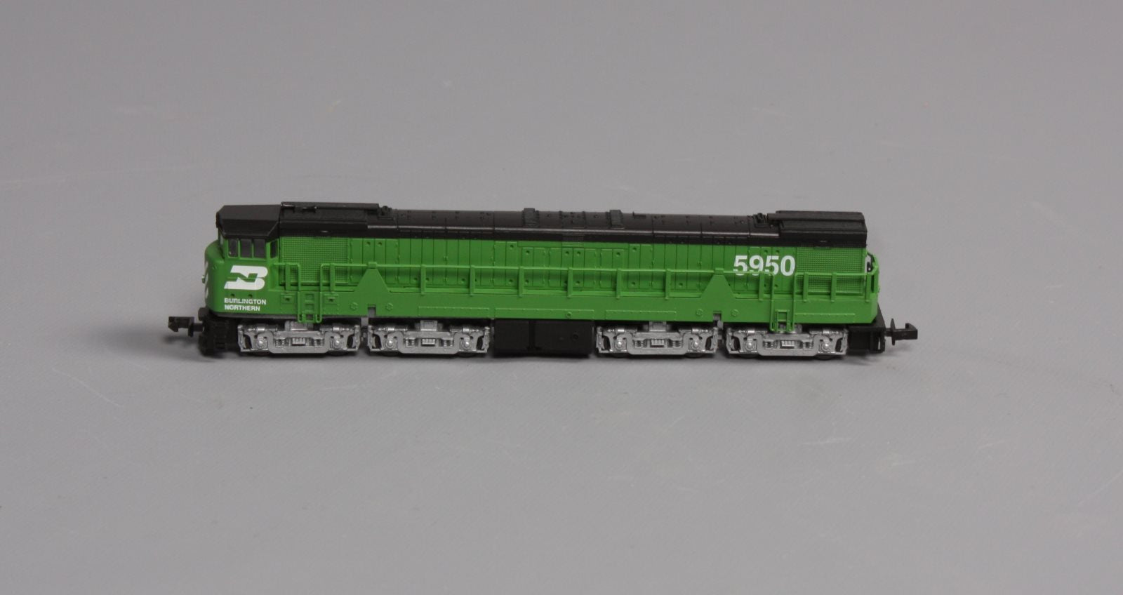 Con-Cor 001-003302 N Scale Burlington Northern GE U-50 Diesel Locomotive #5950