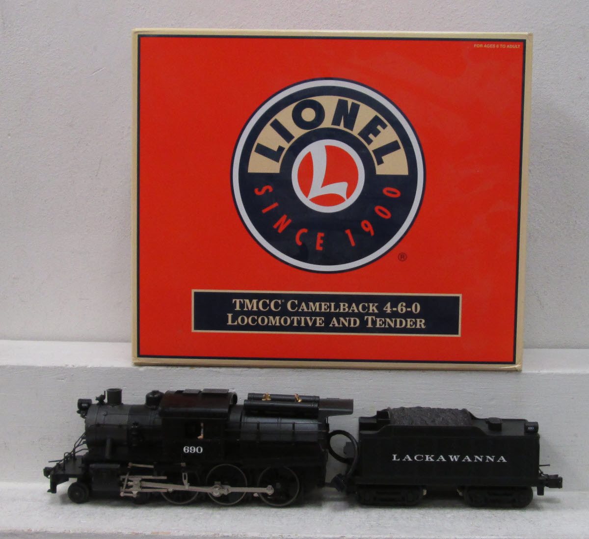Lionel 6-28750 Lackawanna 4-6-0 Camelback Steam Locomotive w/ Tender #690