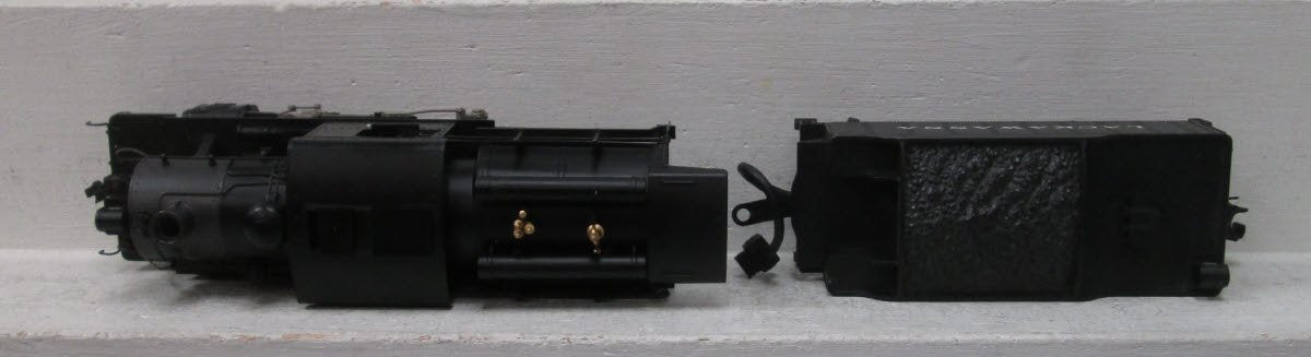 Lionel 6-28750 Lackawanna 4-6-0 Camelback Steam Locomotive w/ Tender #690