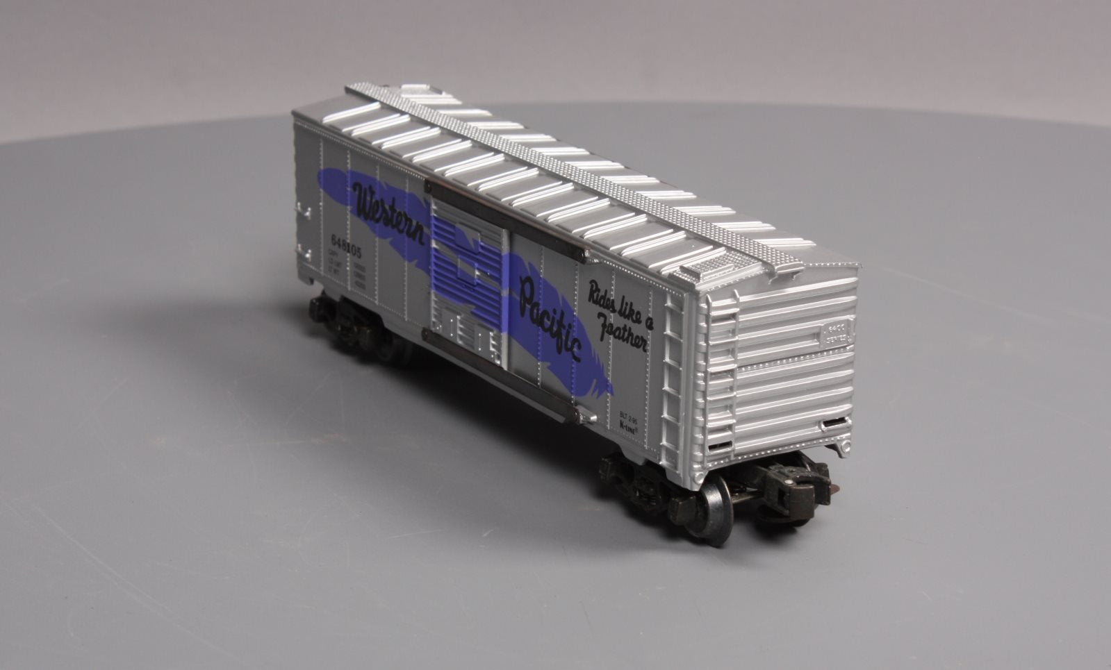 K-Line K-648105 O Gauge Western Pacific Purple Feather Boxcar