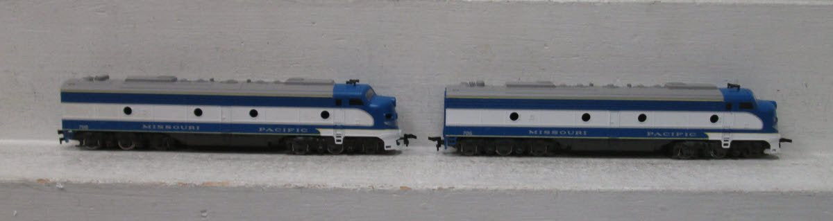 Con-Cor 0001-000900 HO Scale Missouri Pacific E-8 AA Diesel Set