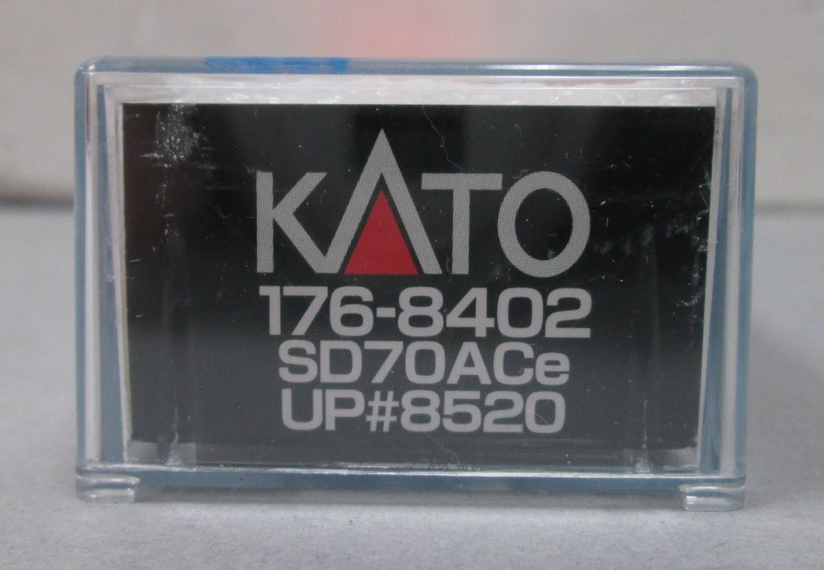 Kato 176-8402 N Scale Union Pacific EMD SD70ACe Diesel Locomotive #8520