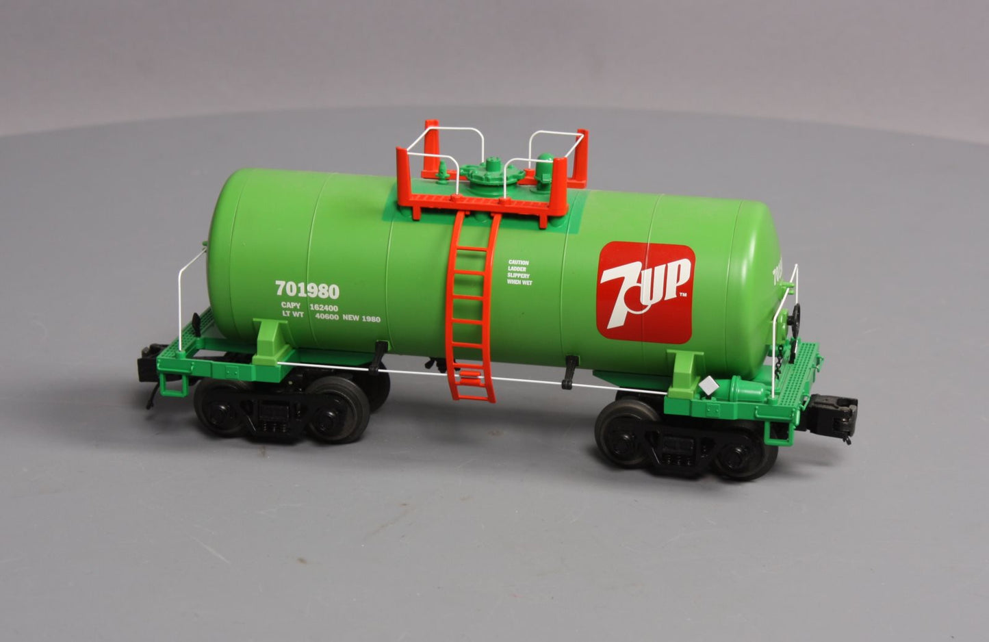 MTH 20-96181 O 7UP 8000 Gallon Tank Car #701980