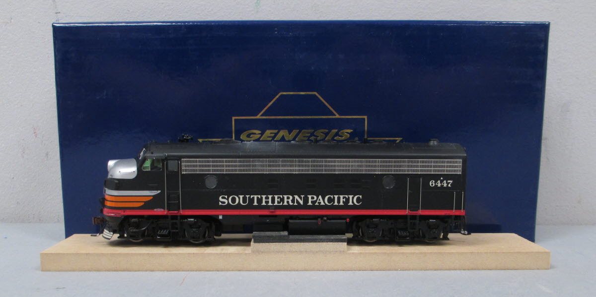 Athearn G22500 HO Southern Pacific EMD FP7A Diesel Locomotive w/Road Pilot #6447