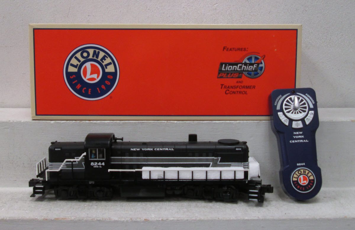 Lionel 6-38779 NYC LionChief Plus RS-3 Diesel Locomotive #8244