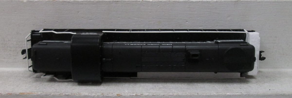 Lionel 6-38779 NYC LionChief Plus RS-3 Diesel Locomotive #8244