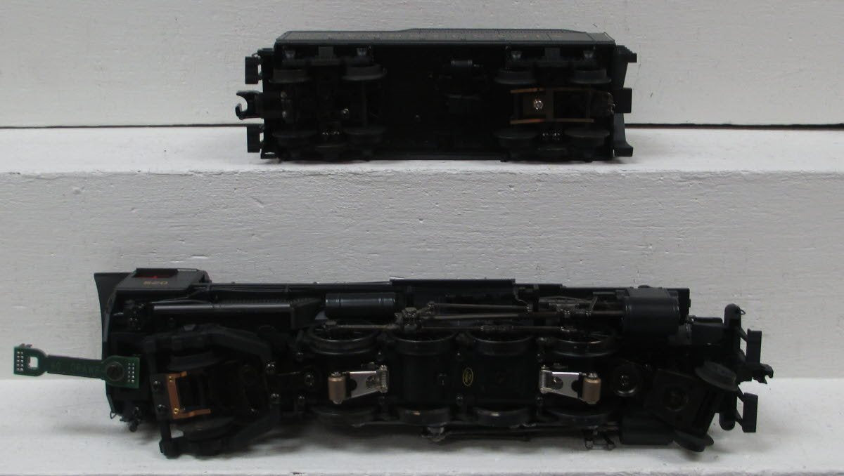MTH 20-3180-1 Pennsylvania 2-8-2 L-1 Mikado Steam Engine & Tender #520 with PS2