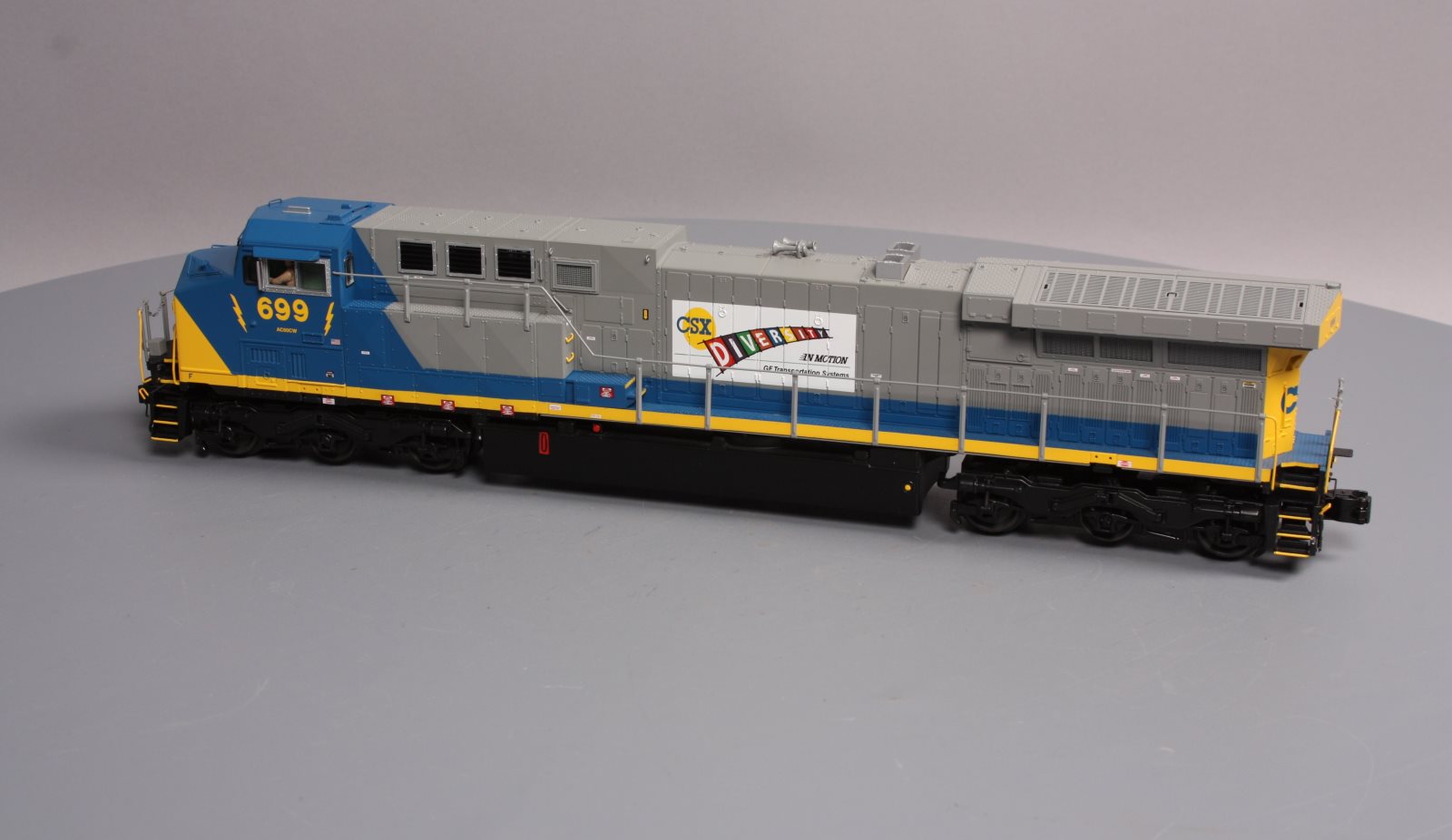 MTH 20-2833-3 O CSX AC6000 Non-Powered Diesel Engine #699