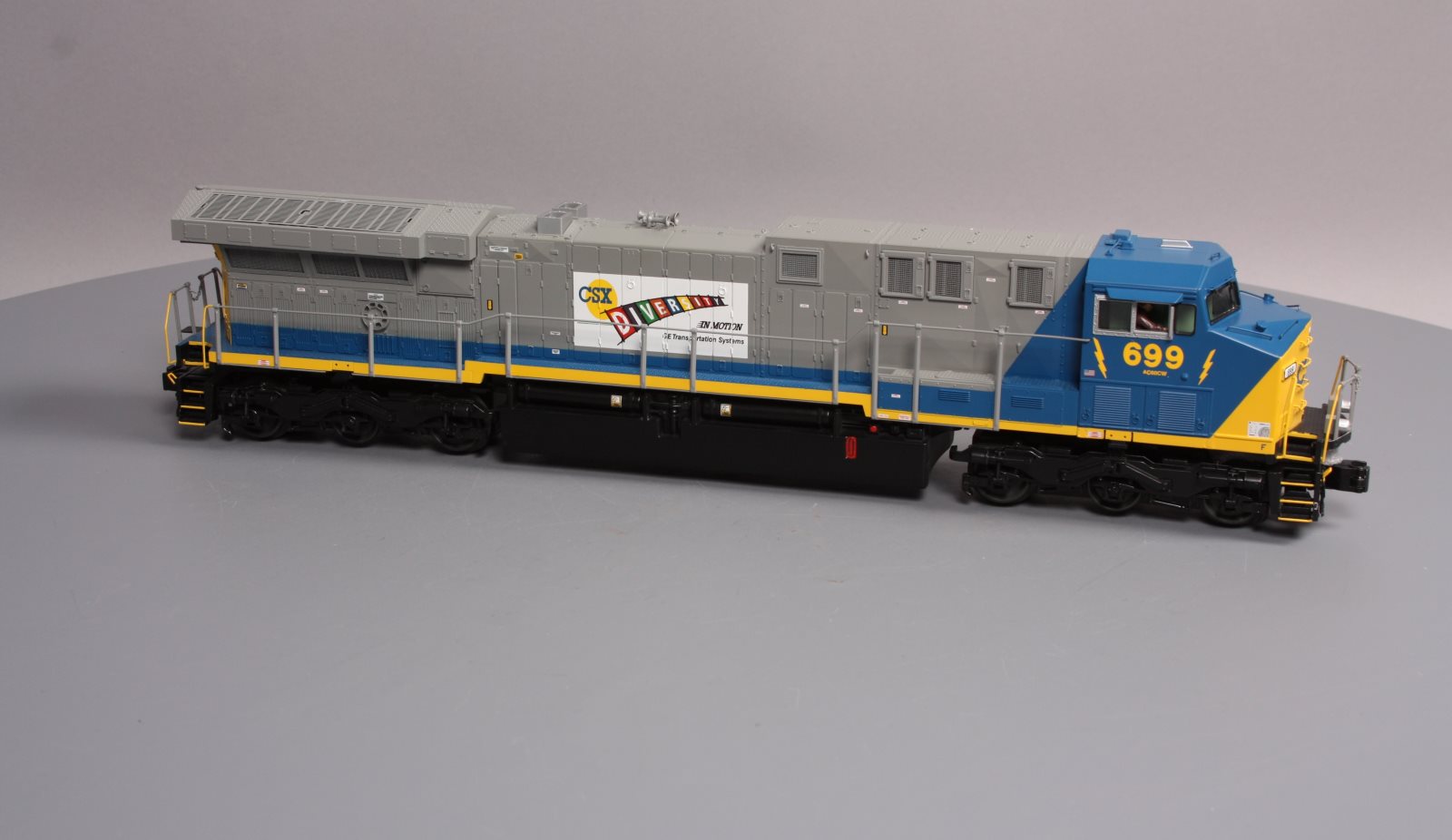 MTH 20-2833-3 O CSX AC6000 Non-Powered Diesel Engine #699