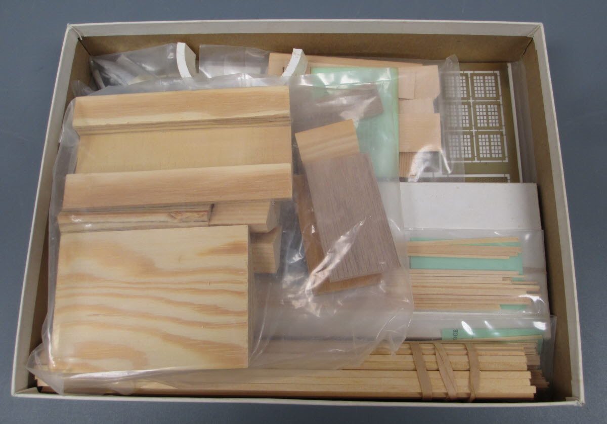 Sheepscot Scale Products 1240 HO Scale Hawk's Nest Lodge Kit