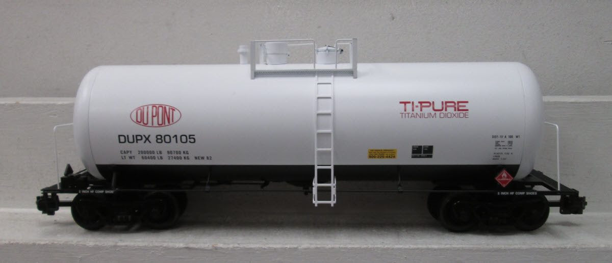 USA Trains R15261 G DuPont 42' Modern Tank Car #80105 (Metal Wheels)