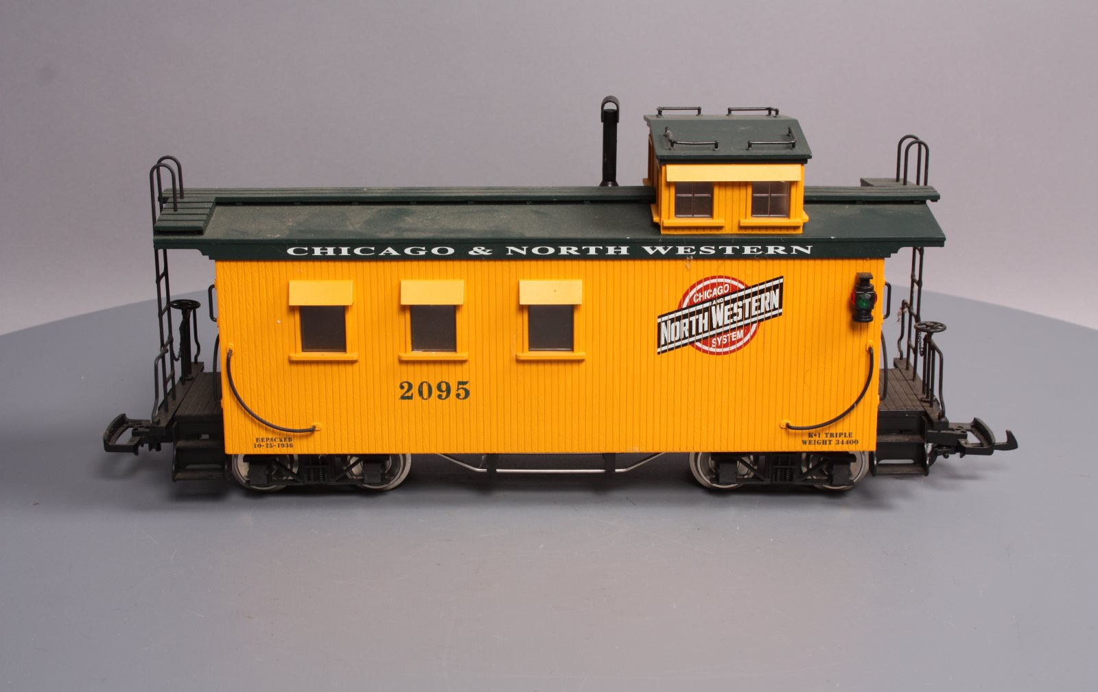 USA Trains R12016 G Chicago and North Western Woodsided Caboose