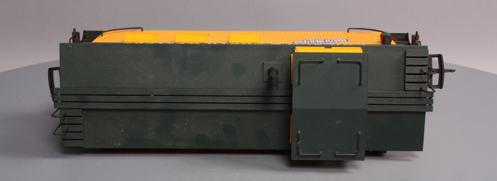 USA Trains R12016 G Chicago and North Western Woodsided Caboose