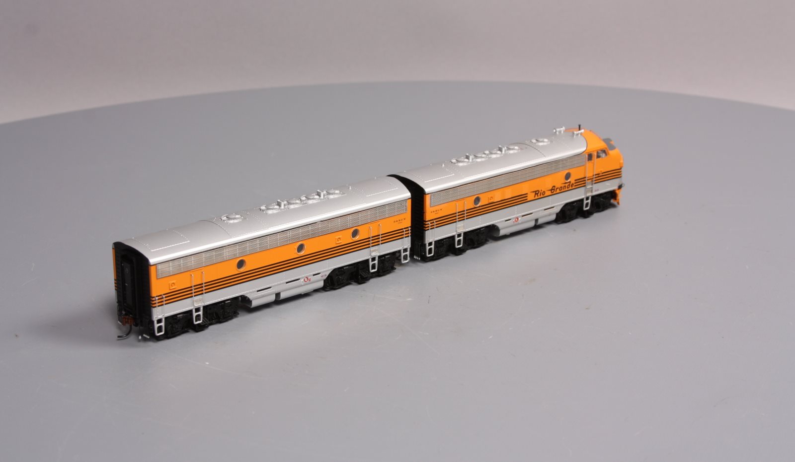 Athearn G22566 HO Scale D&RGW EMD F7A/B #5601, #5602 Diesel Locomotives