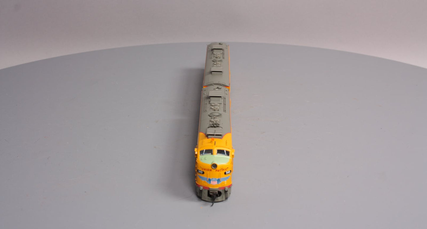 Walthers 920-48384 HO Union Pacific E9A-BM STD Diesels #949/963B