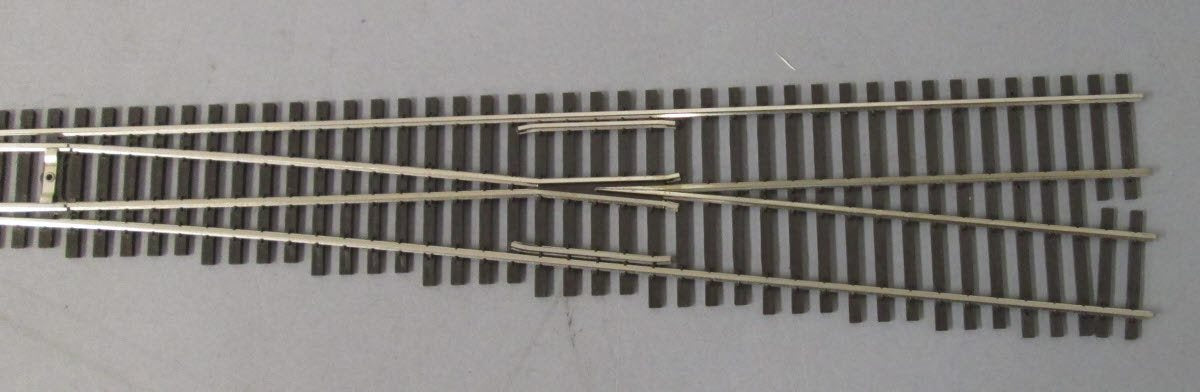 Walthers 948-806 HO Code 83 Nickel Silver #8 Right Hand Switch Turnout
