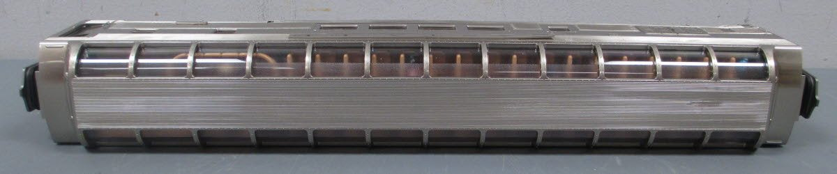 MTH 20-67276 Santa Fe 70' Streamlined Full Length Vista Dome Passenger Car