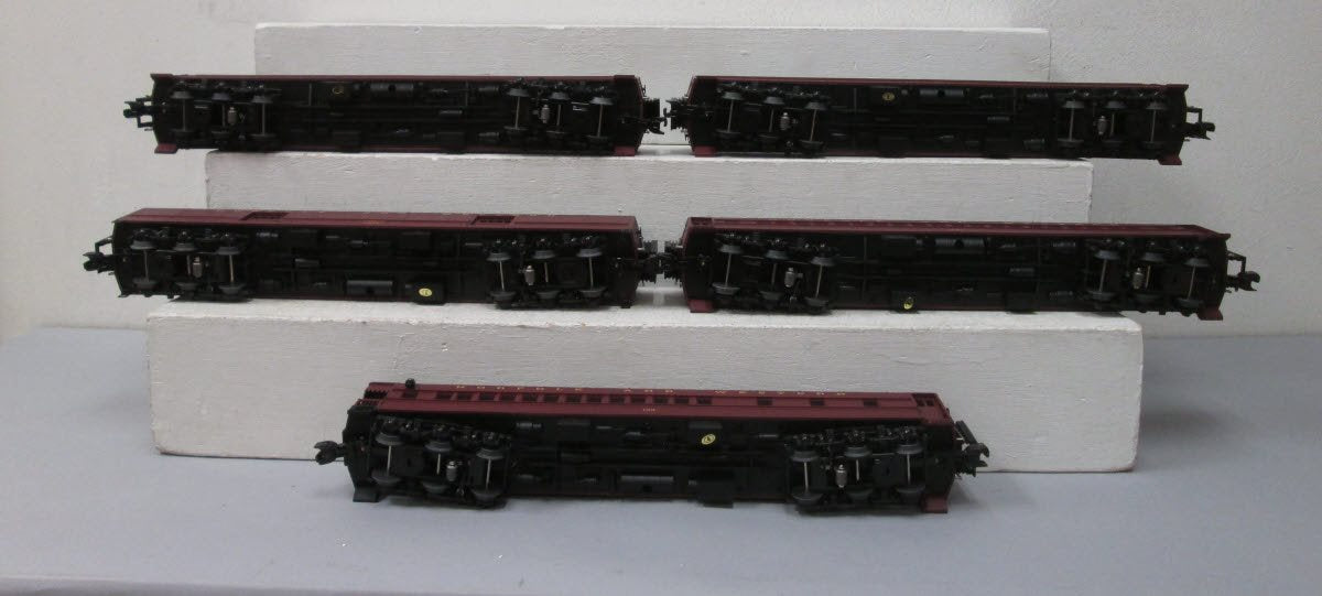 MTH 20-40024 O Norfolk & Western 70' Madison Passenger Car Set (Set of 5)