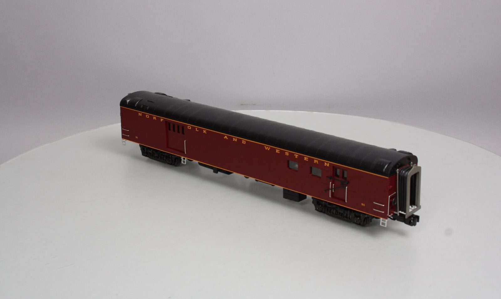 MTH 20-68260 O Norfolk & Western 70' Streamlined Smooth Side RPO Passenger Car