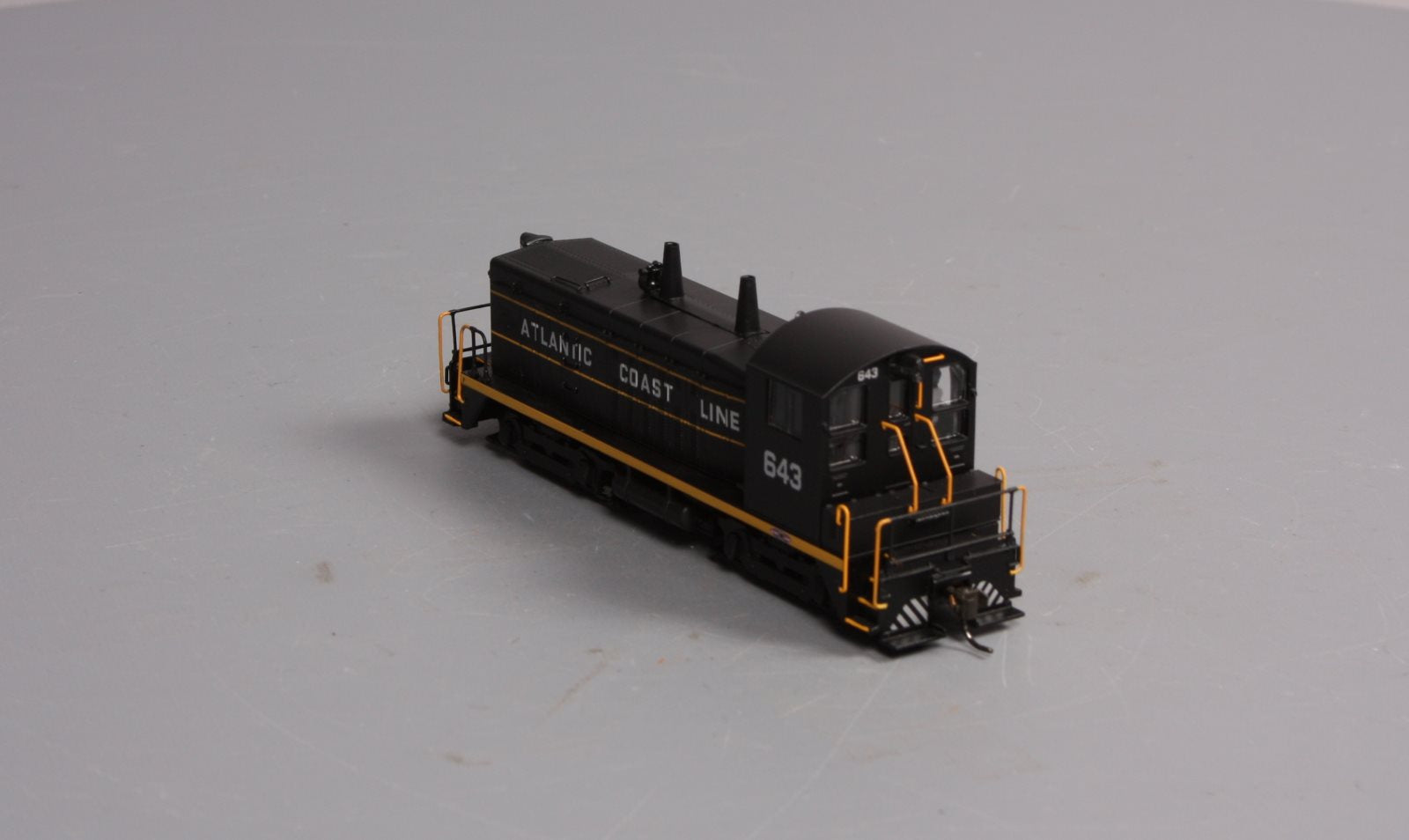 Broadway Limited 1216 HO ACL EMD SW7 Diesel Switcher #643 with Paragon 2