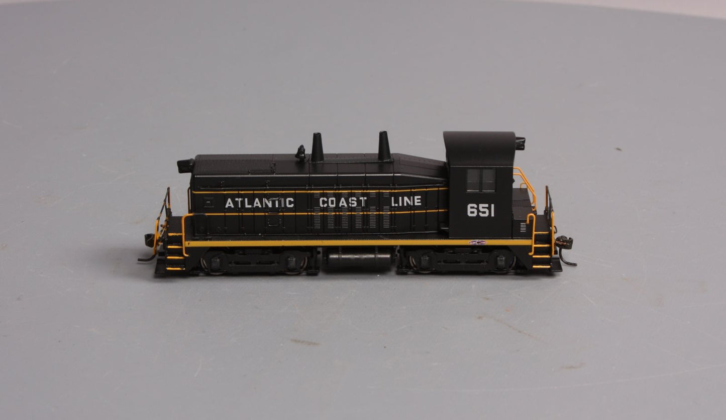 Broadway Limited 1215 HO ACL EMD SW7 Diesel Switcher #651 with Paragon 2