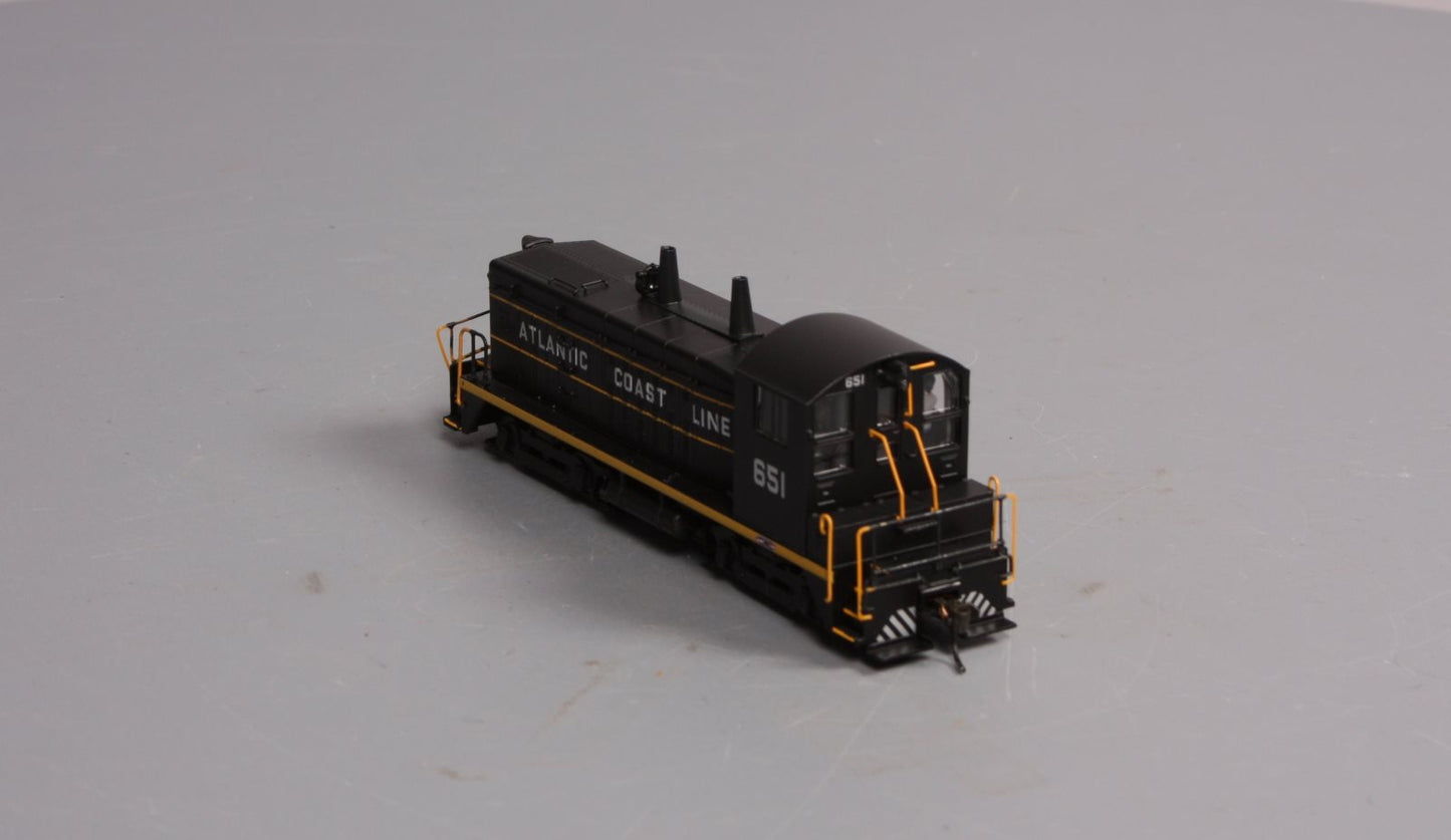 Broadway Limited 1215 HO ACL EMD SW7 Diesel Switcher #651 with Paragon 2