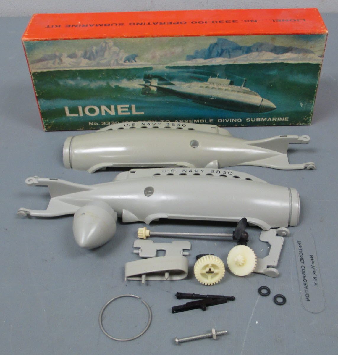Lionel 3330-100 Vintage O Operating Submarine Kit - RARE!