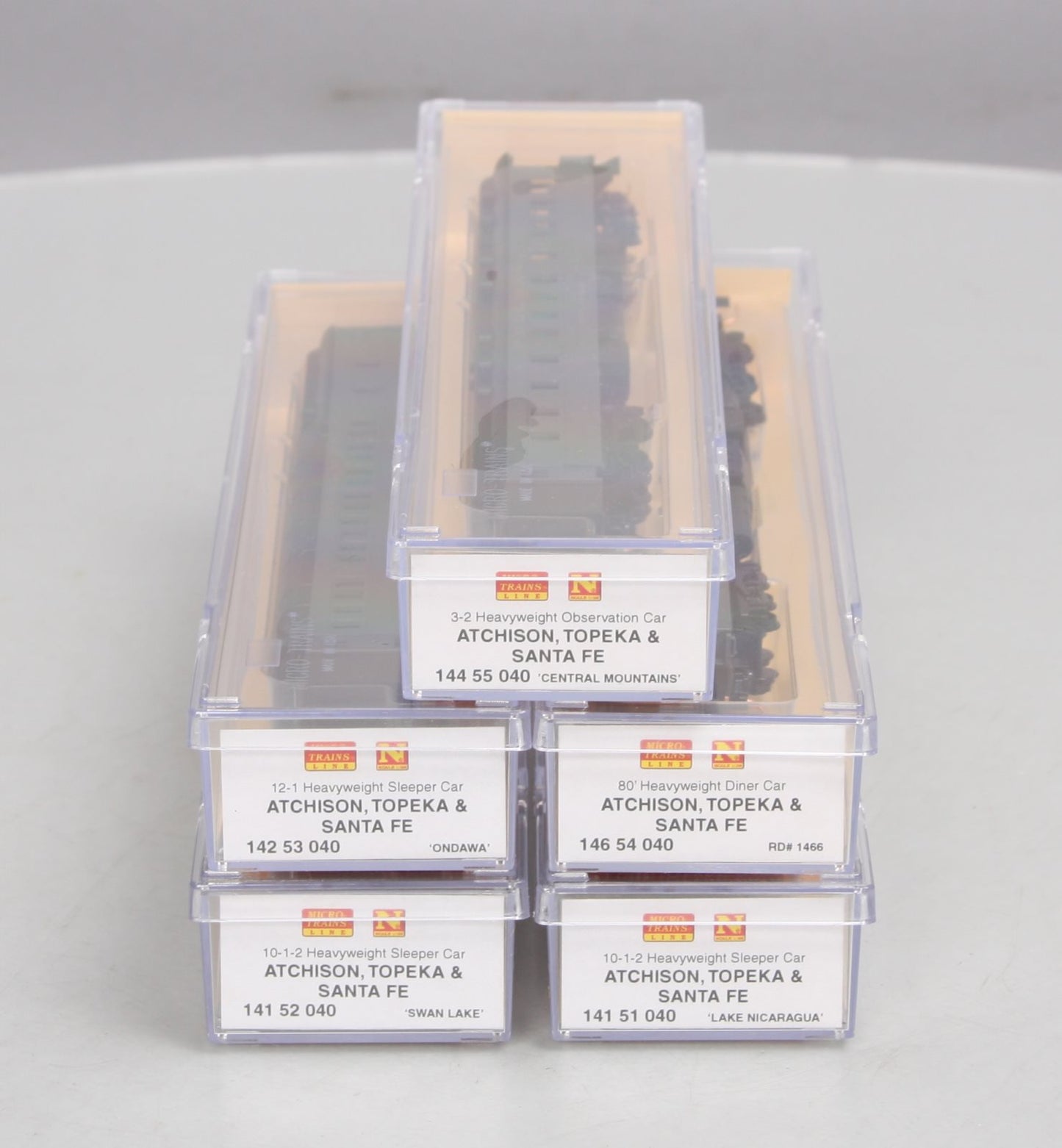 Micro-Trains 99301590 N Scale ATSF Heavyweight Passenger Cars (Set of 5)