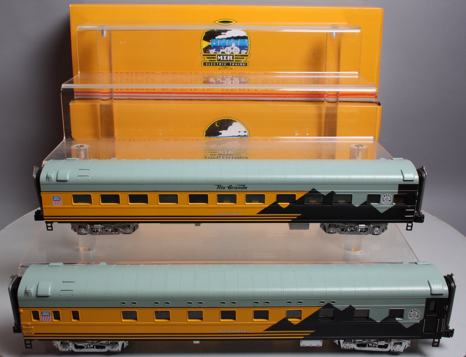MTH 20-66176 Denver Rio Grande Heritage 70' ABS Sleeper/Diner Passenger Set