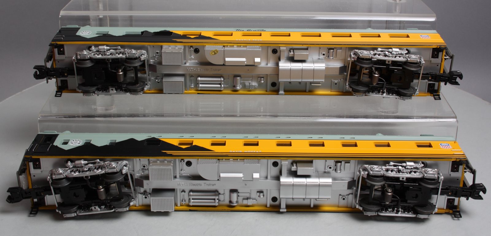 MTH 20-66176 Denver Rio Grande Heritage 70' ABS Sleeper/Diner Passenger Set
