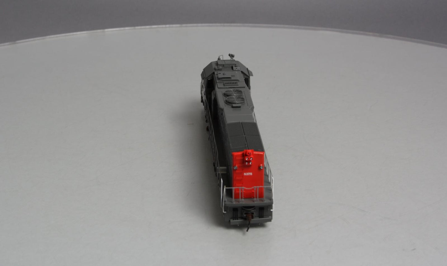 Athearn 95126 HO Cotton Belt SD40T-2 Powered Diesel Locomotive #8375