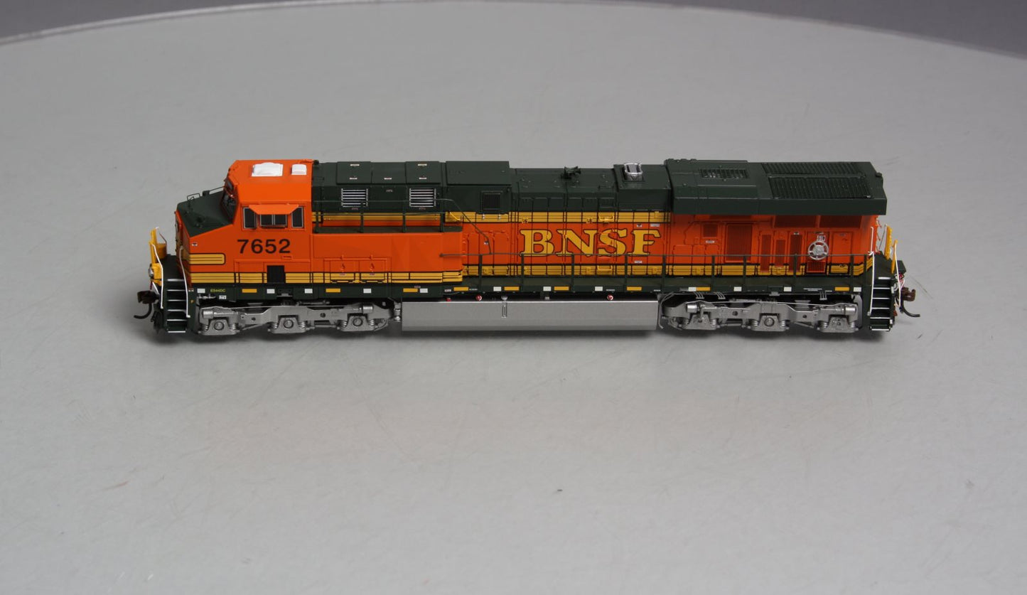 Athearn G83004 HO Burlington Northern Santa Fe GE ES44DC Diesel Locomotive #7652