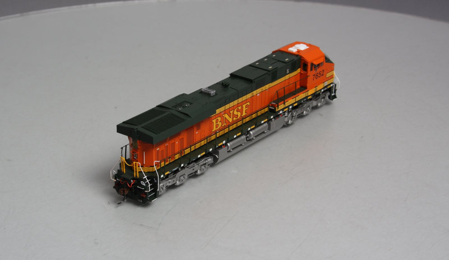 Athearn G83004 HO Burlington Northern Santa Fe GE ES44DC Diesel Locomotive #7652