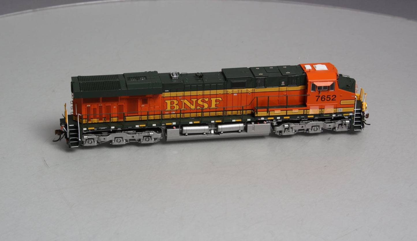 Athearn G83004 HO Burlington Northern Santa Fe GE ES44DC Diesel Locomotive #7652