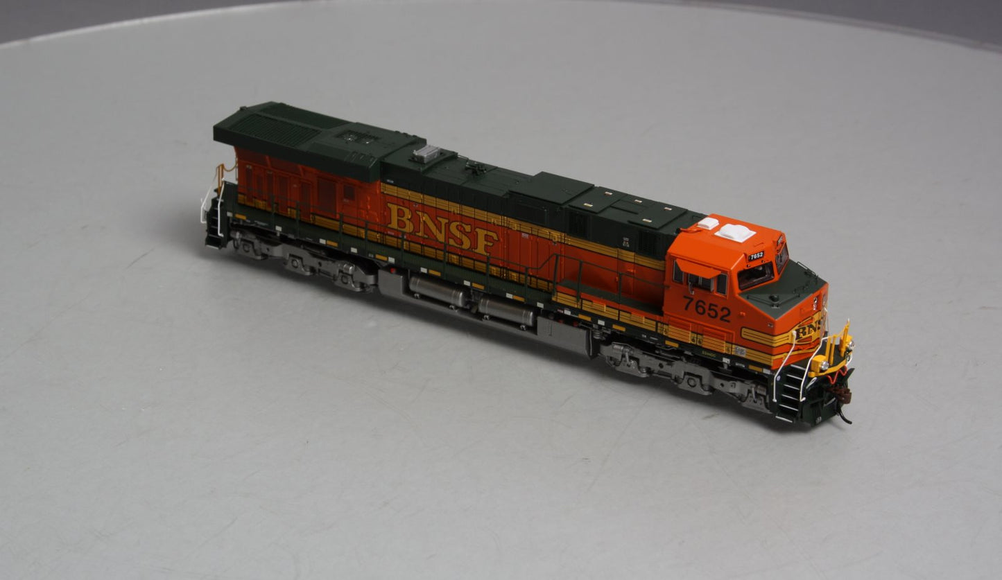 Athearn G83004 HO Burlington Northern Santa Fe GE ES44DC Diesel Locomotive #7652