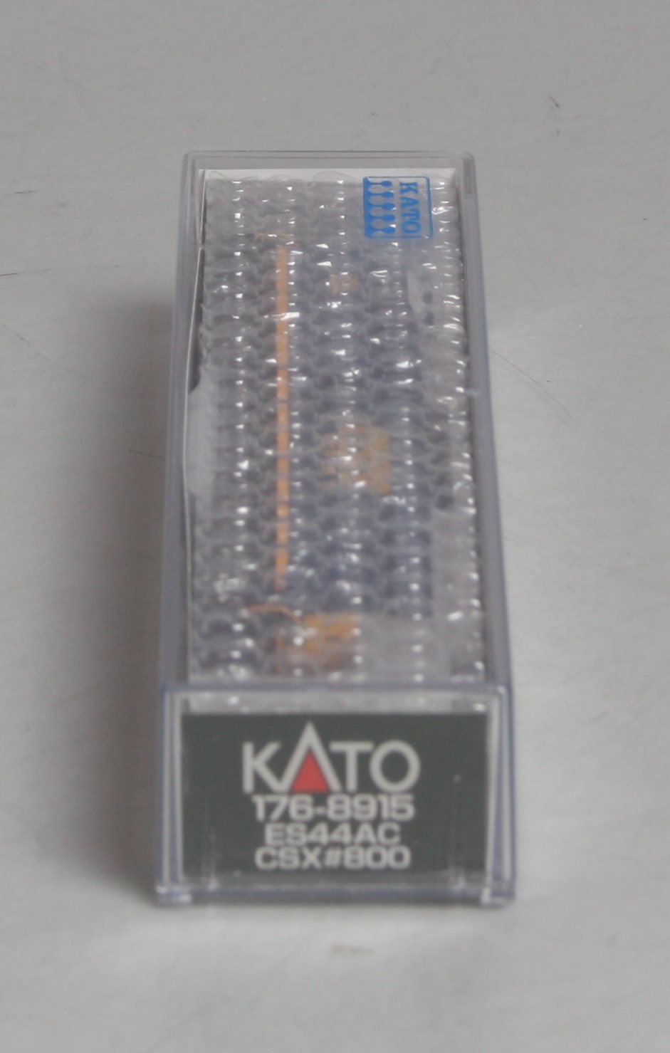 Kato 176-8915 N Scale CSX GE ES44AC Diesel Locomotive #800
