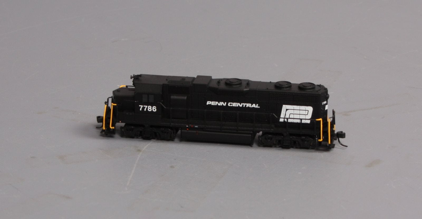 Atlas 53992 N Scale PC GP38 Diesel Locomotive #7786