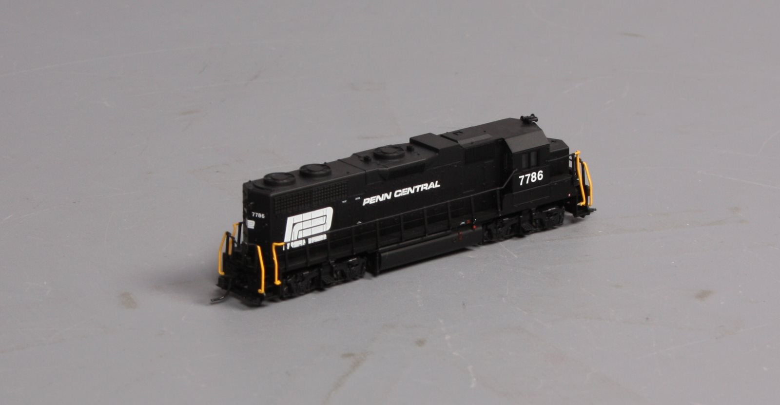 Atlas 53992 N Scale PC GP38 Diesel Locomotive #7786