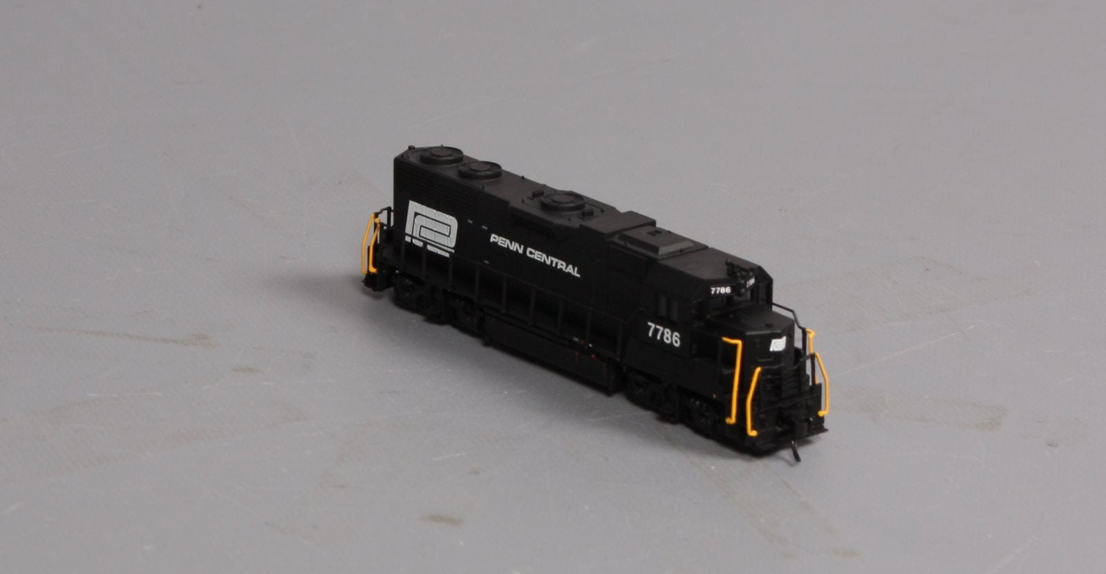 Atlas 53992 N Scale PC GP38 Diesel Locomotive #7786