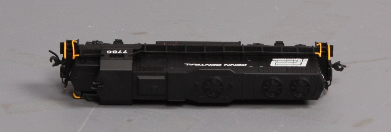 Atlas 53992 N Scale PC GP38 Diesel Locomotive #7786