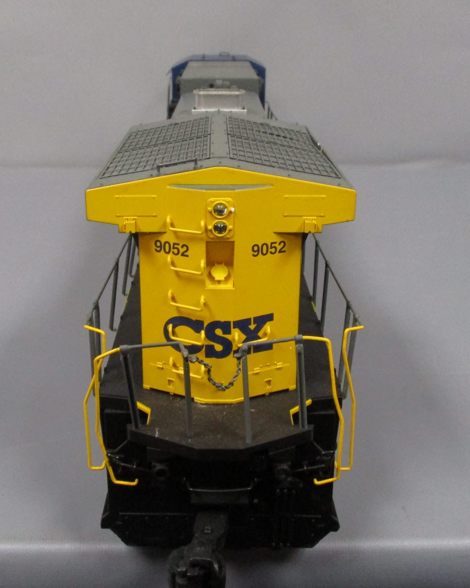 Aristo-Craft 23001 G CSX Dash 9 44-CW Diesel Locomotive #9052