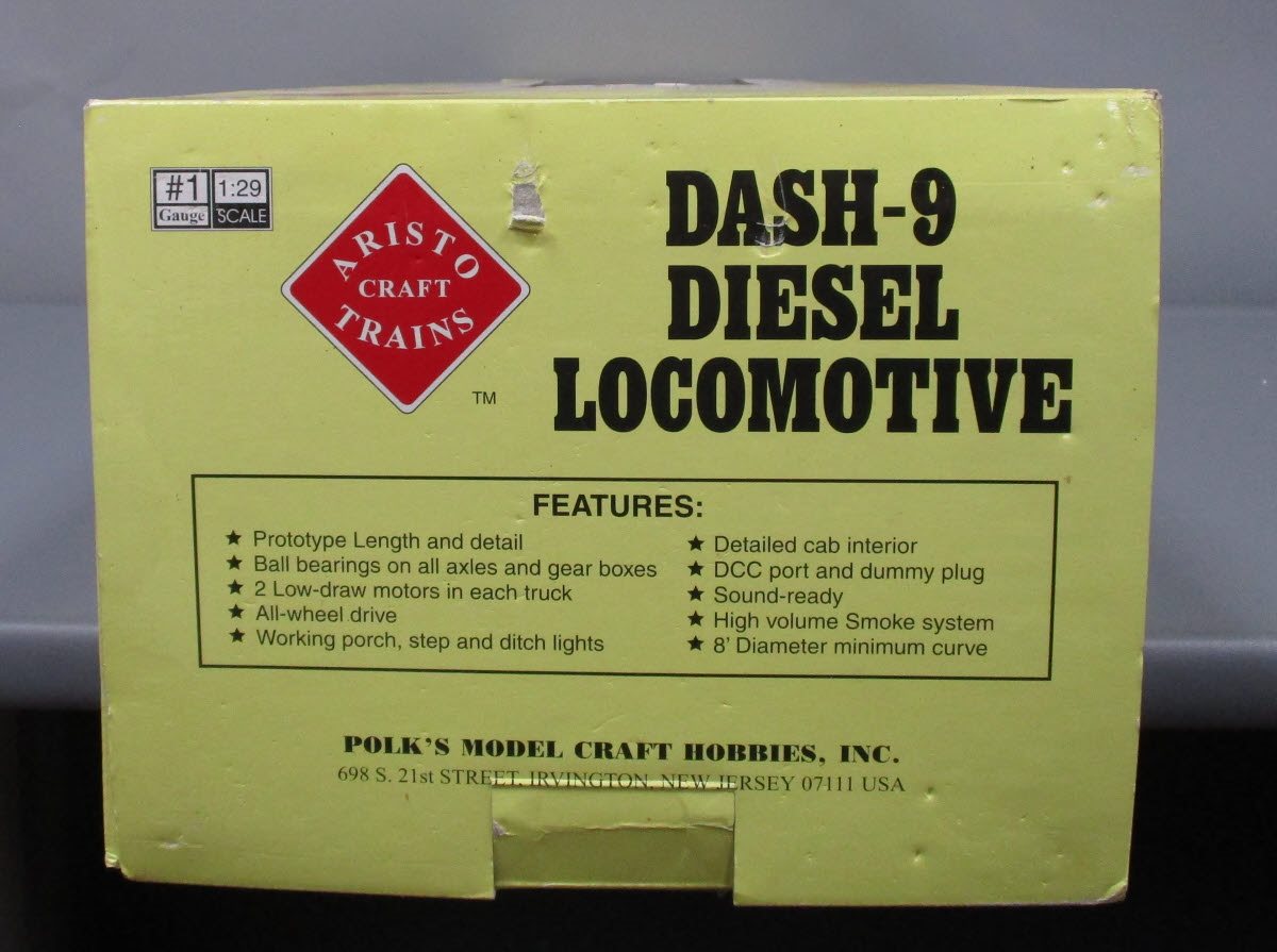 Aristo-Craft 23001 G CSX Dash 9 44-CW Diesel Locomotive #9052