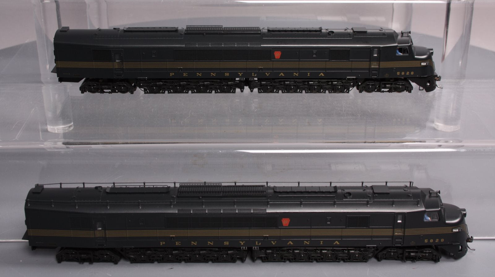 Broadway Limited 2090 HO PRR A1/A2 Set Diesel Locomotive #5828 w/ DCC/Sound