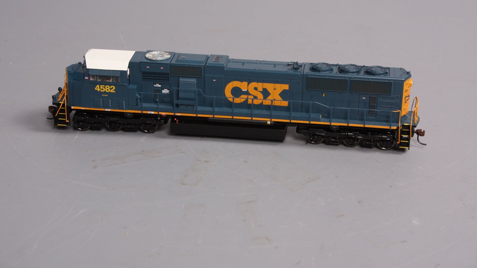 Athearn G64769 HO CSX/YN3 SD70MAC Diesel Locomotive #4582