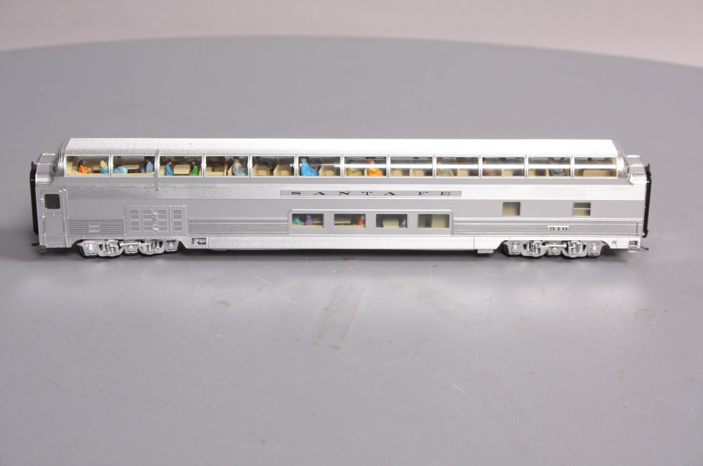 Walthers 920-9472 HO Scale Santa Fe El Capitan 85' Budd Big Dome Bar Lounge #510