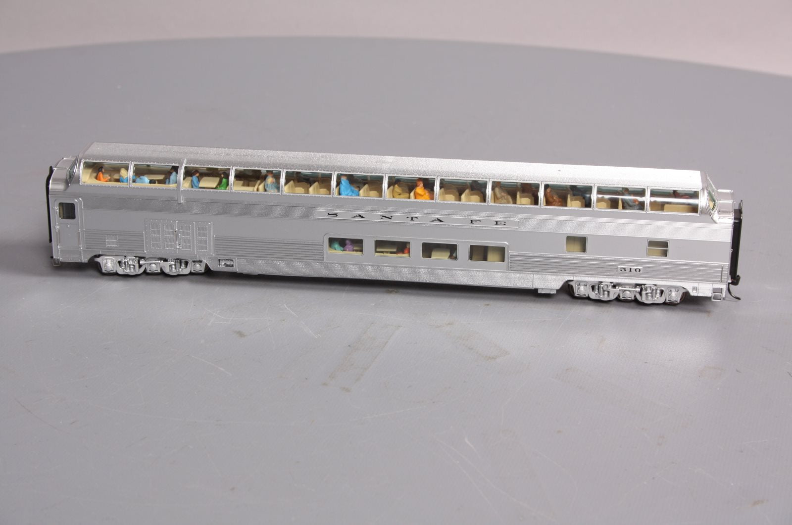 Wagon Voyageurs Walthers HO Budd Tavern-Obs Santa Fe 85' Réf 932-6505