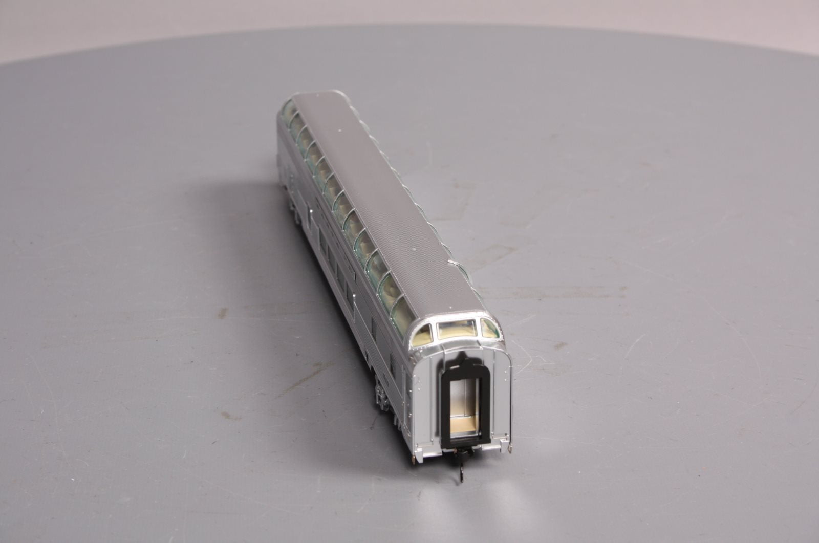 Walthers 920-9472 HO Scale Santa Fe El Capitan 85' Budd Big Dome Bar Lounge #510