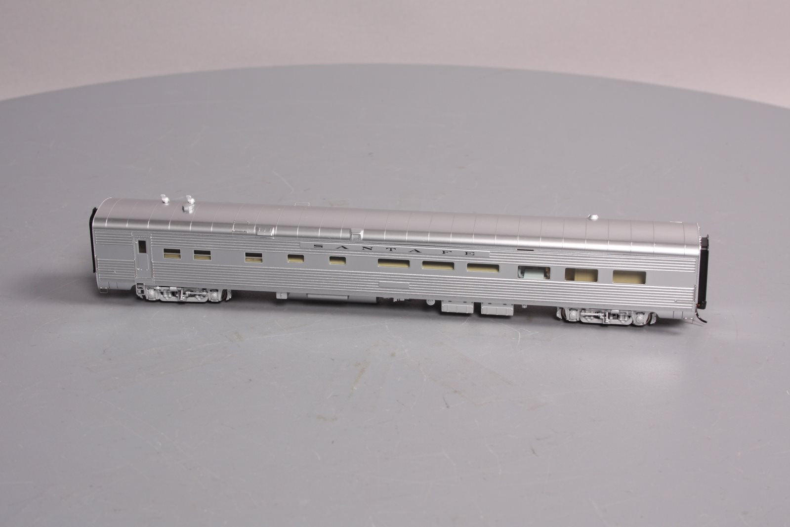 Walthers 920-9349 Santa Fe SF Chief Deluxe 85' P-S Lunch Counter Diner Dormitory