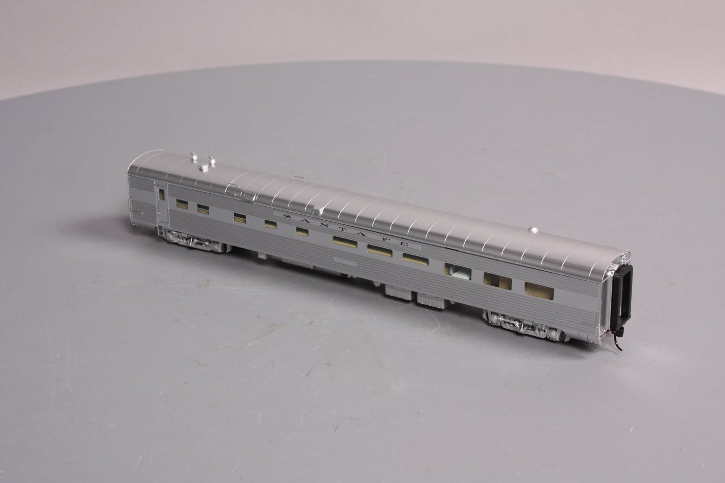 Walthers 920-9349 Santa Fe SF Chief Deluxe 85' P-S Lunch Counter Diner Dormitory